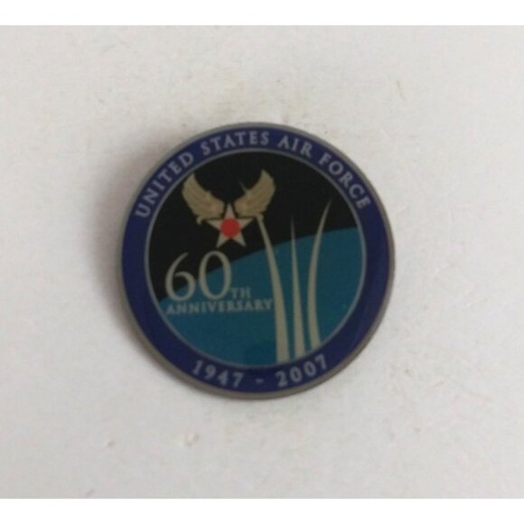 Vintage United States Air Force 60th Anniversary 1947-2007 Lapel Hat Pin - Picture 1 of 2
